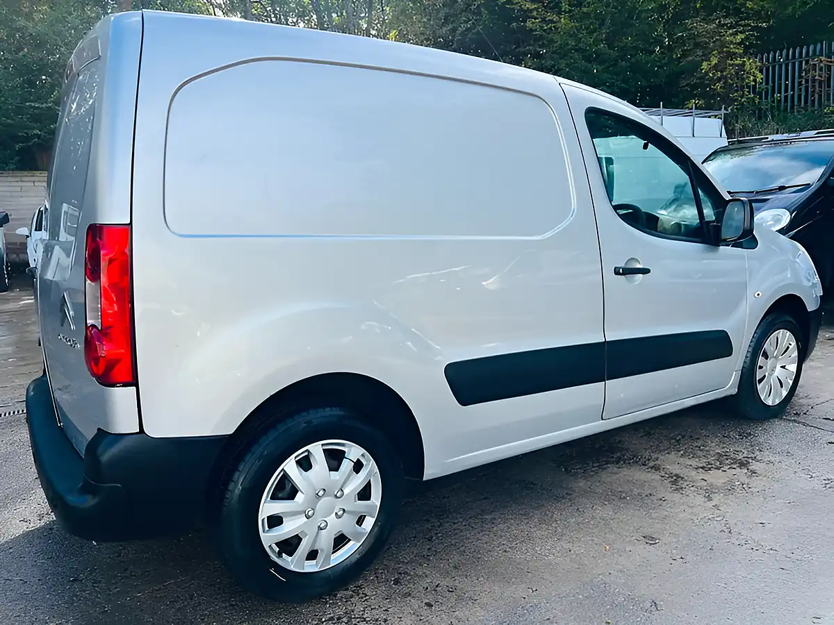 Used 2013 Citroen Berlingo 625 Enterprise Silver - Interior and Exterior details 5