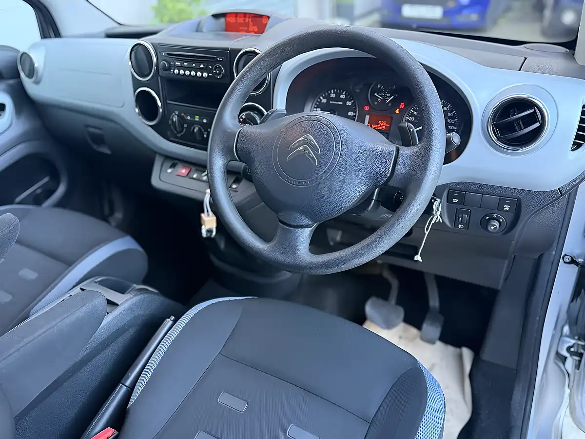 Used 2013 Citroen Berlingo Airdream Xtr Silver - Interior and Exterior details 15