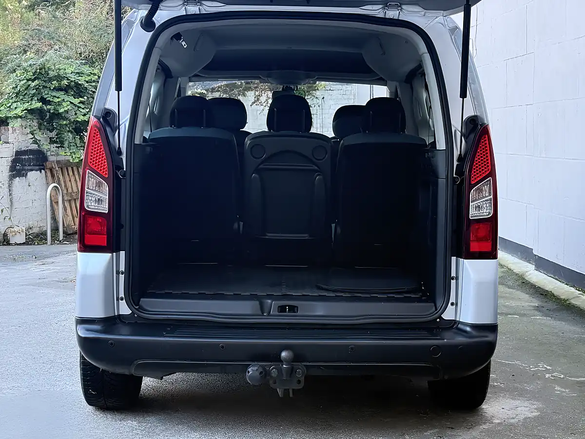 Used 2013 Citroen Berlingo Airdream Xtr Silver - Interior and Exterior details 9