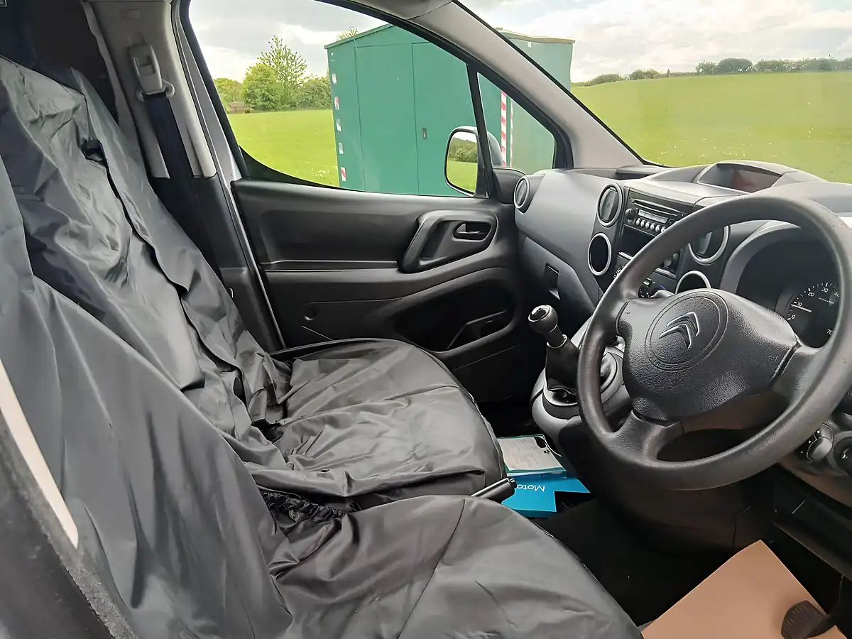 Used 2013 Citroen Berlingo Enterprise L1 Silver - Interior and Exterior details 12