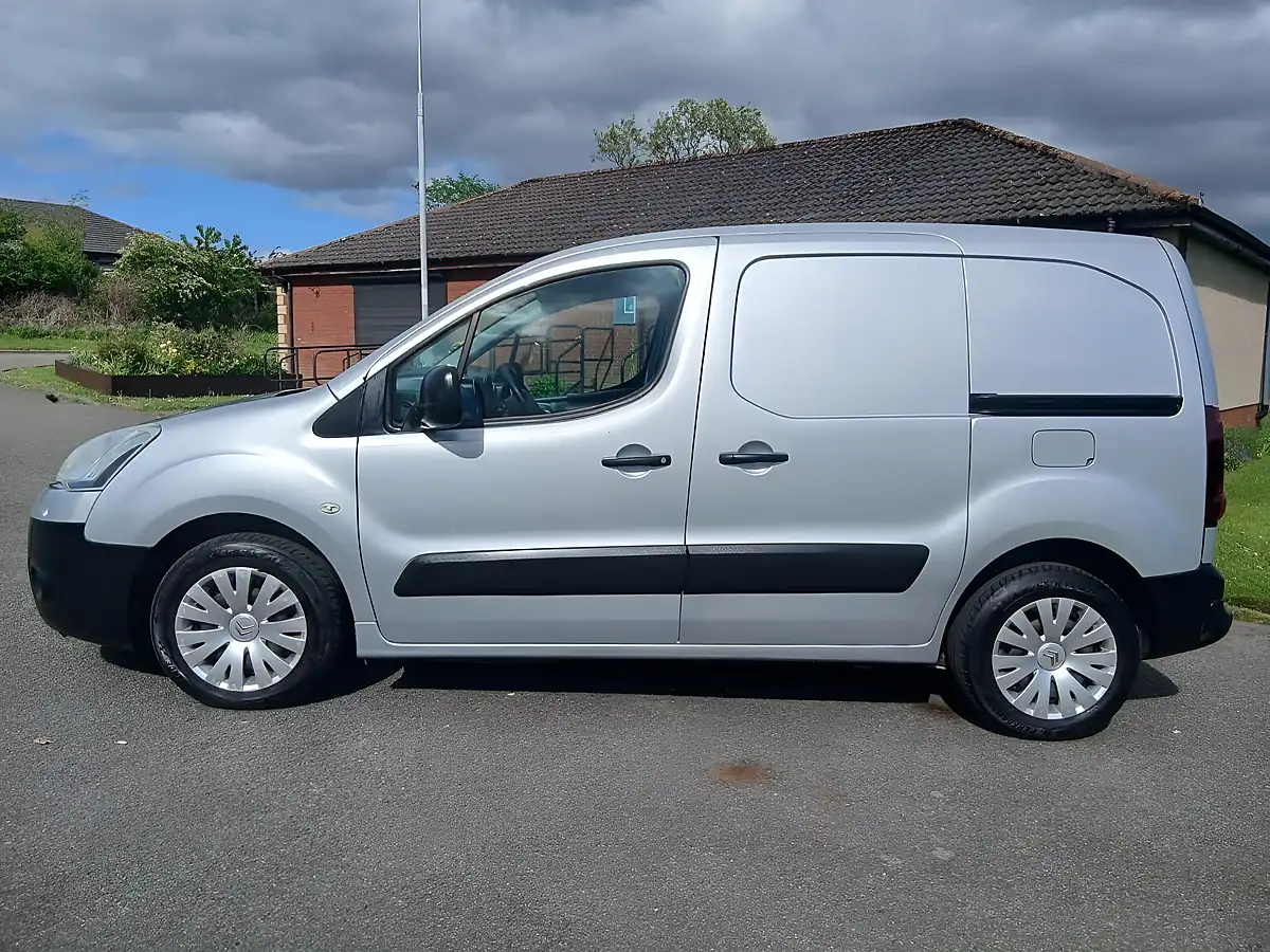Used 2013 Citroen Berlingo Enterprise L1 Silver - Interior and Exterior details 6