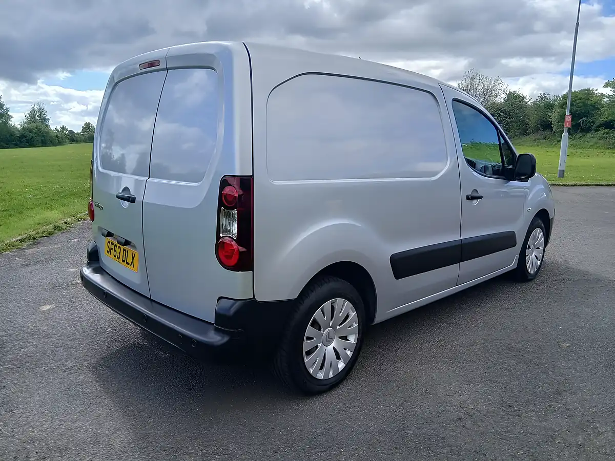 Used 2013 Citroen Berlingo Enterprise L1 Silver - Interior and Exterior details 7
