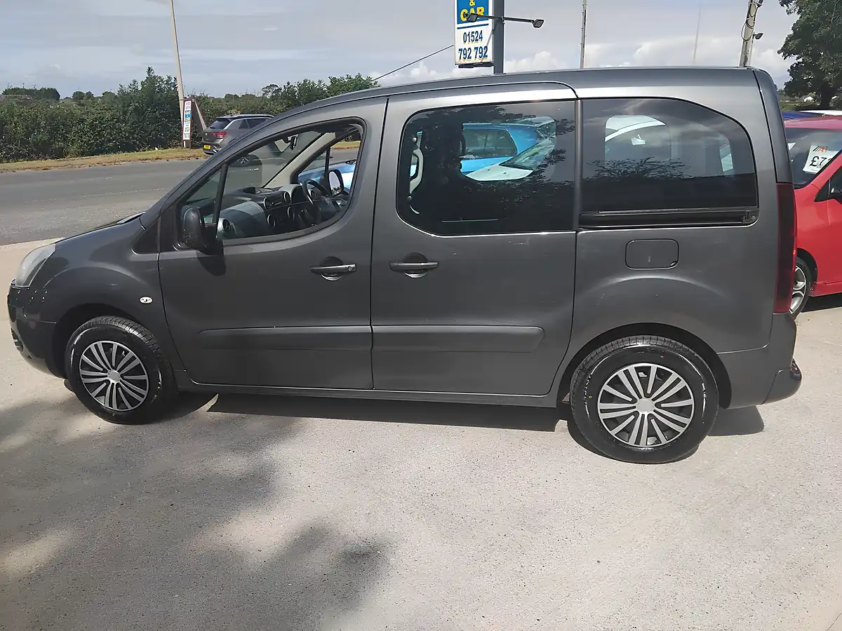 Used 2013 Citroen Berlingo Multispace Vtr Grey - Interior and Exterior details 5