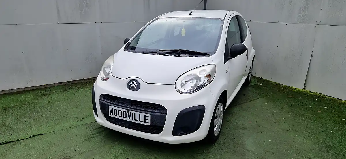 Used 2013 Citroen C1 Vt White - Front View
