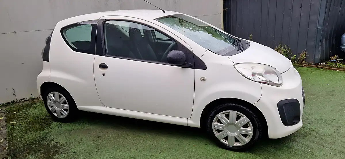 Used 2013 Citroen C1 Vt White - Interior and Exterior details 7