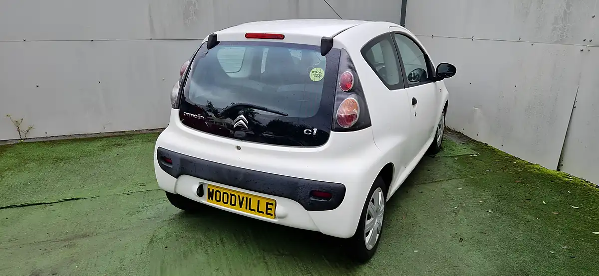 Used 2013 Citroen C1 Vt White - Interior and Exterior details 8