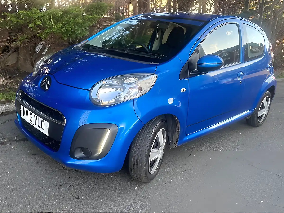 Used 2013 Citroën C1 Vtr Blue - Interior and Exterior details 11