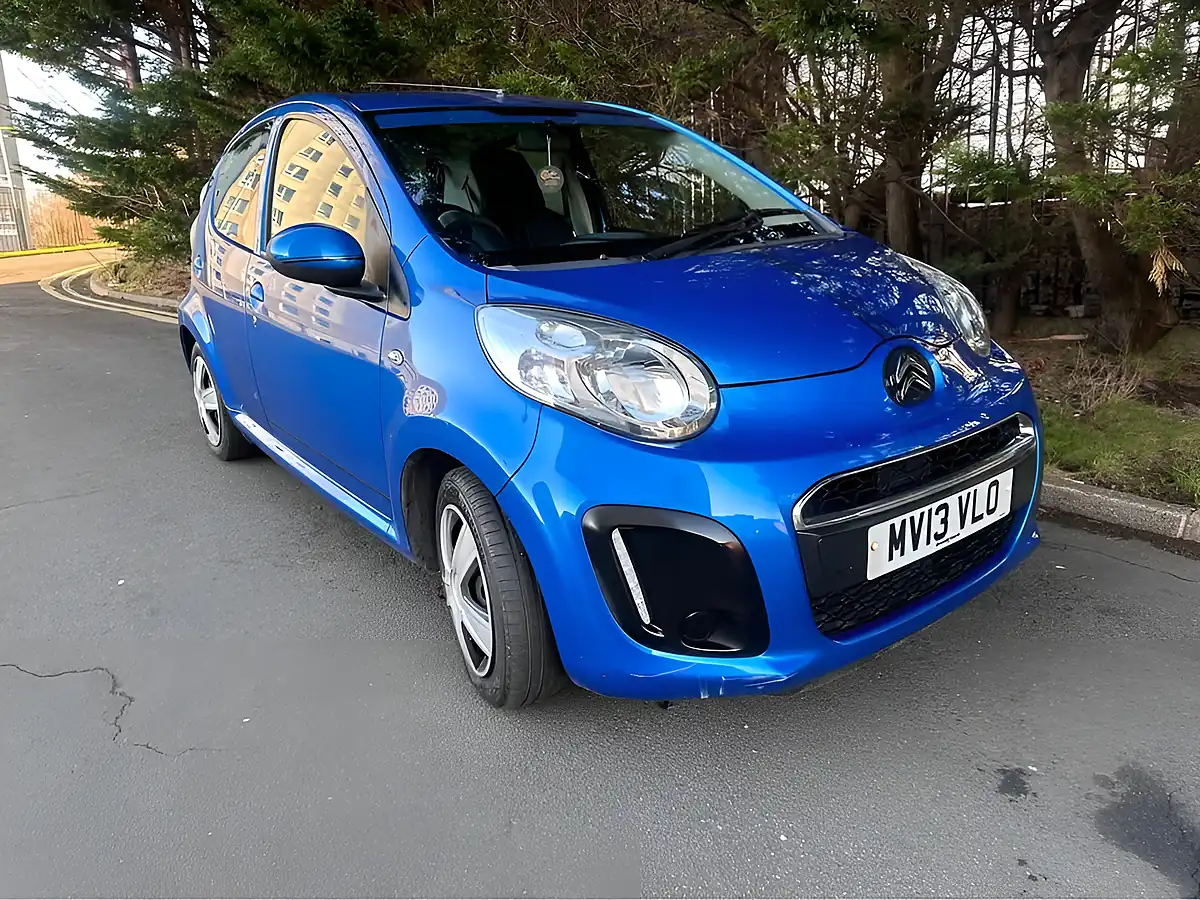 Used 2013 Citroën C1 Vtr Blue - Interior and Exterior details 5