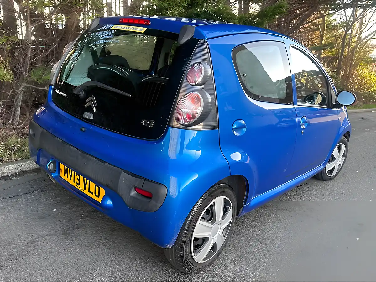 Used 2013 Citroën C1 Vtr Blue - Interior and Exterior details 7
