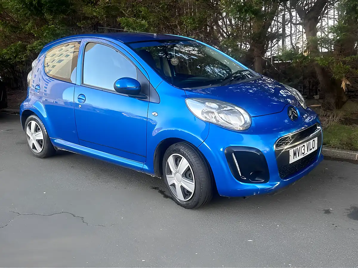 Used 2013 Citroën C1 Vtr Blue - Interior and Exterior details 8