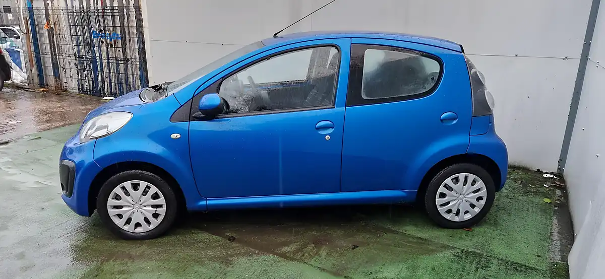 Used 2013 Citroen C1 Vtr Blue - Interior and Exterior details 4