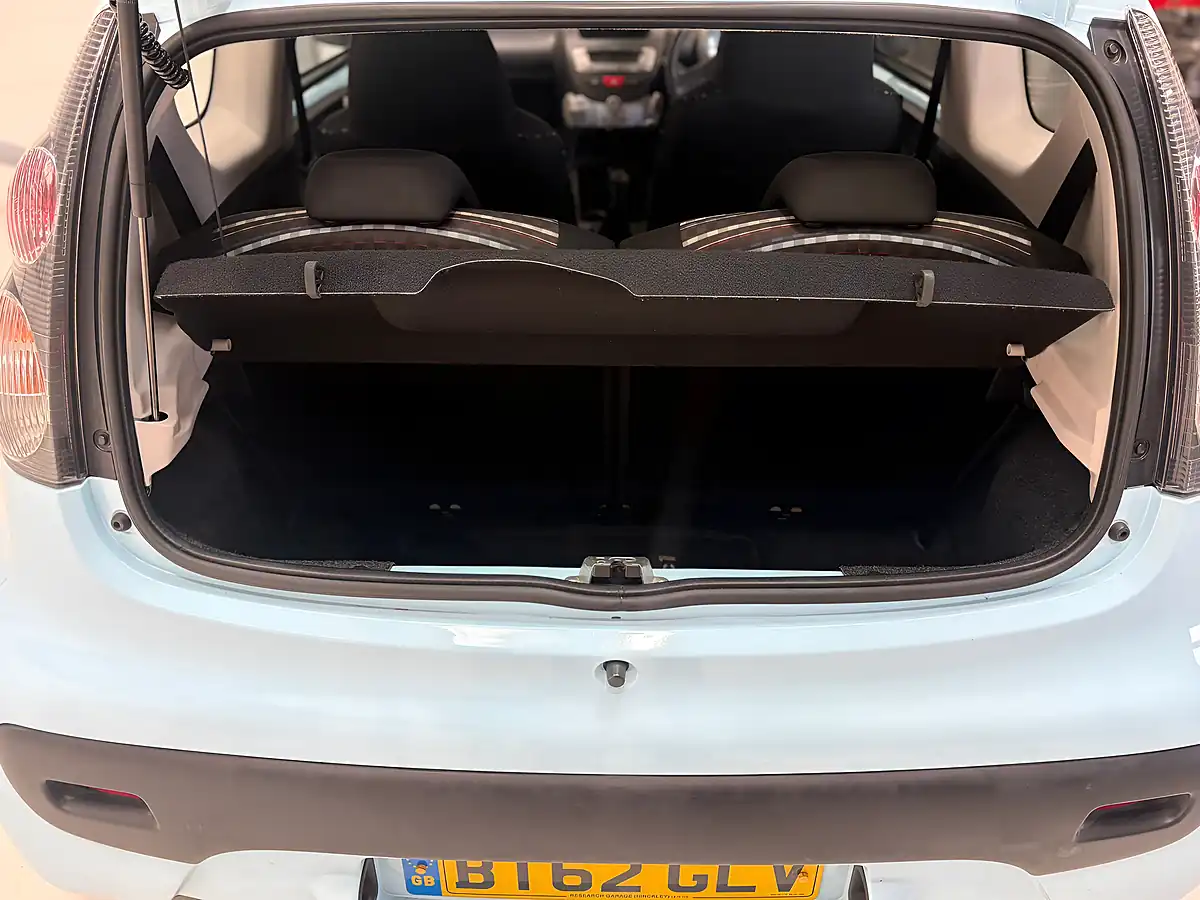 Used 2013 Citroen C1 Vtr Blue - Interior and Exterior details 13