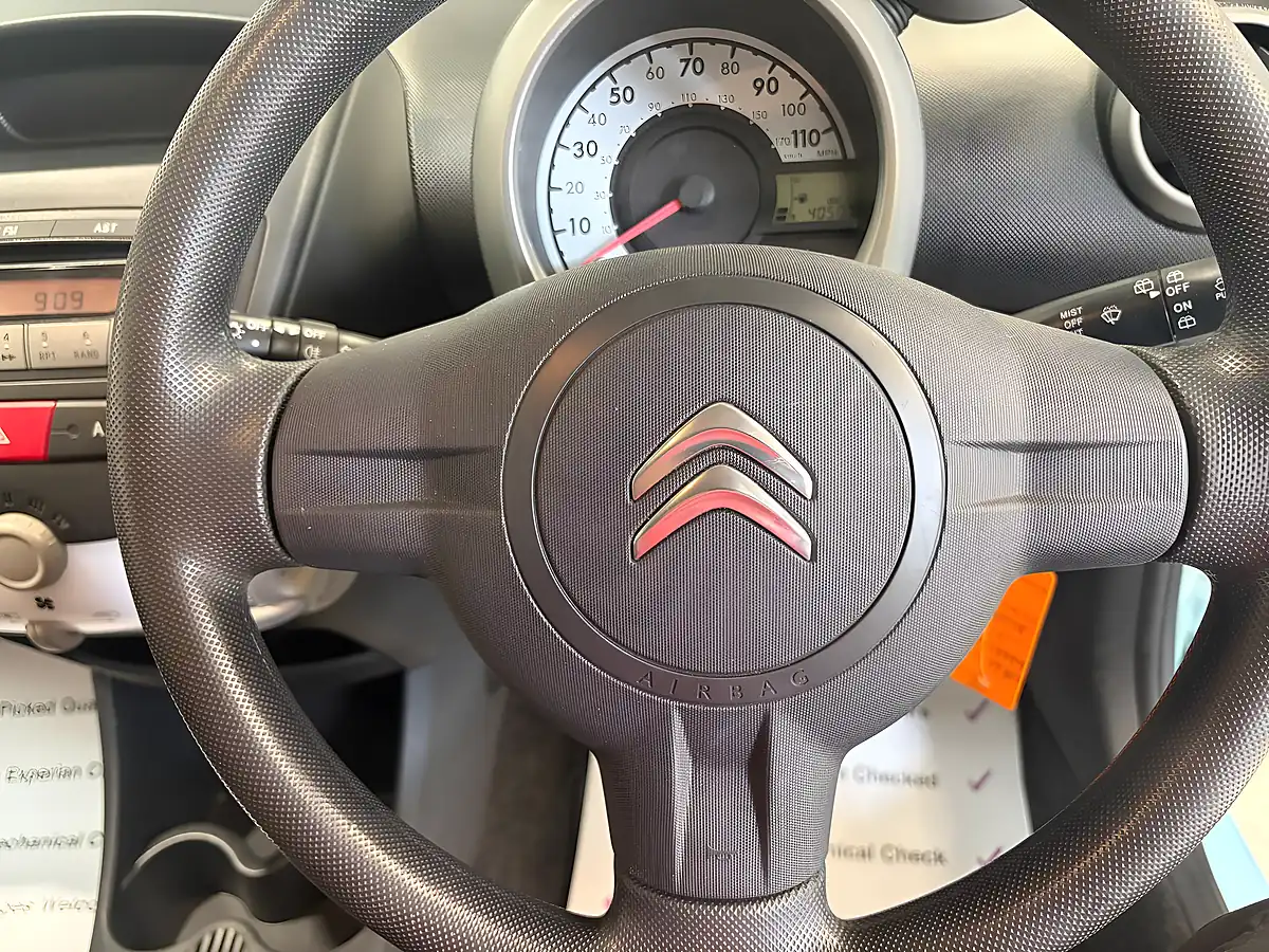 Used 2013 Citroen C1 Vtr Blue - Interior and Exterior details 17