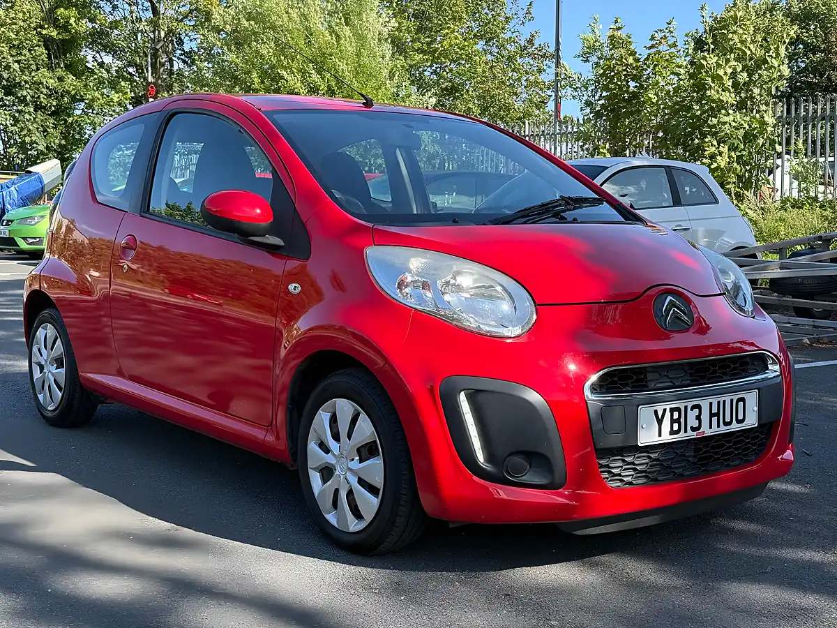 Used 2013 Citroen C1 Vtr Red - Front View