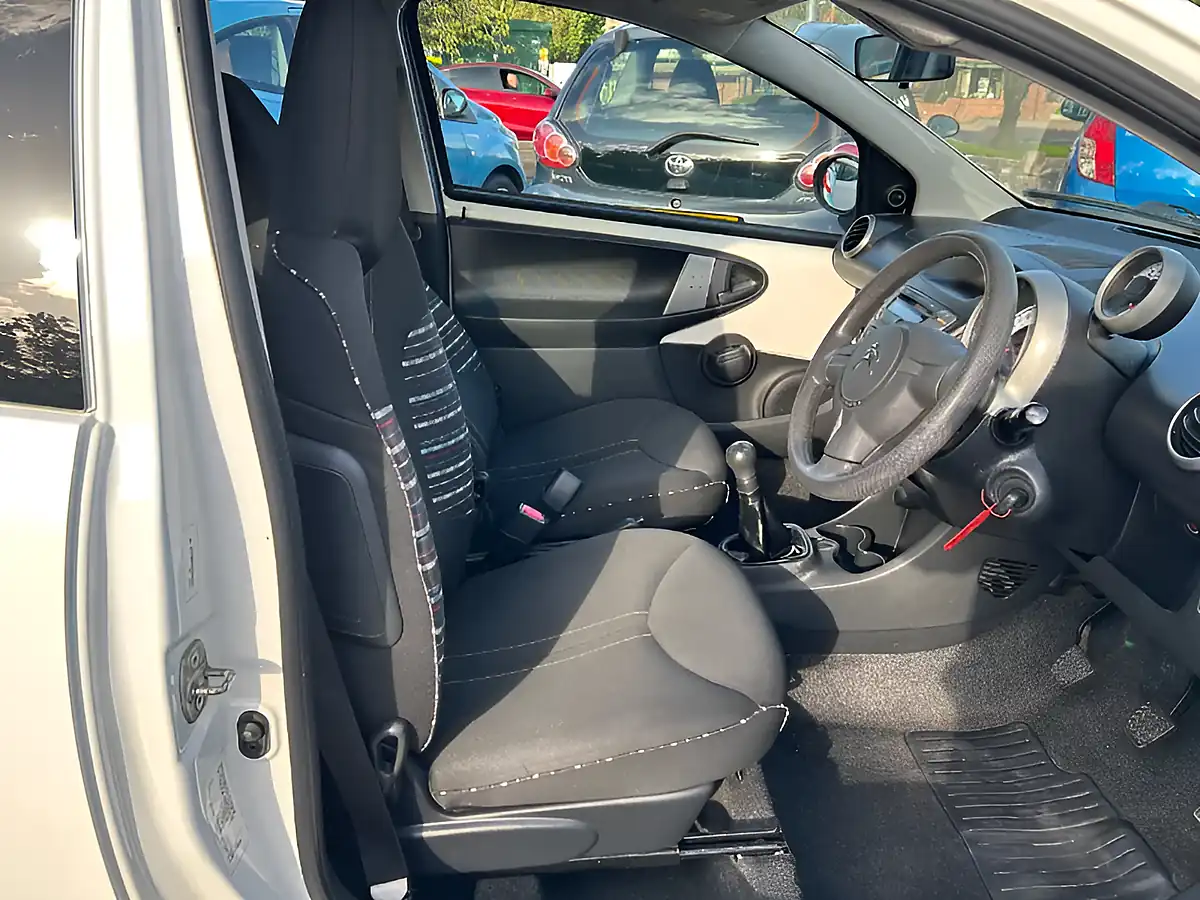 Used 2013 Citroen C1 Vtr White - Interior and Exterior details 13