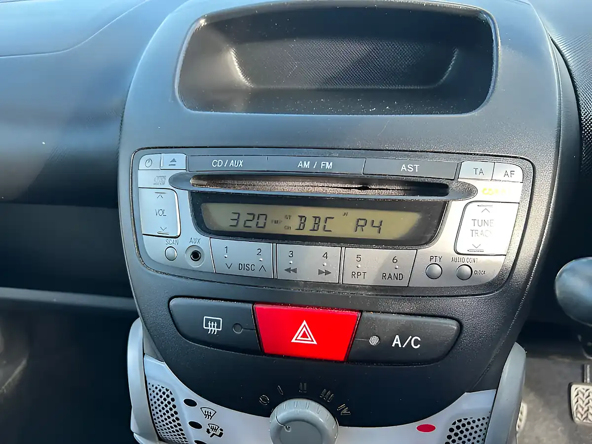 Used 2013 Citroen C1 Vtr White - Interior and Exterior details 17