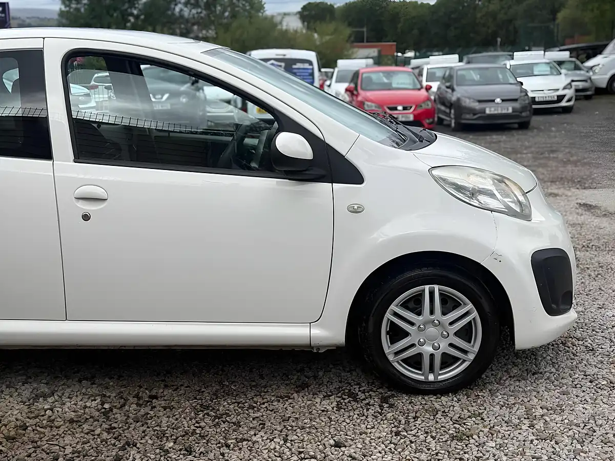 Used 2013 Citroen C1 Vtr White - Interior and Exterior details 10