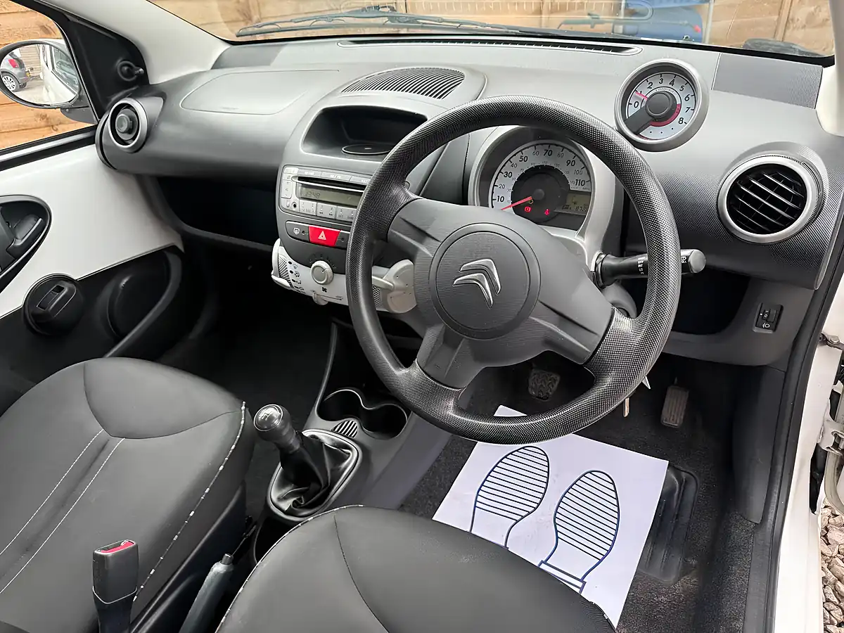 Used 2013 Citroen C1 Vtr White - Interior and Exterior details 11