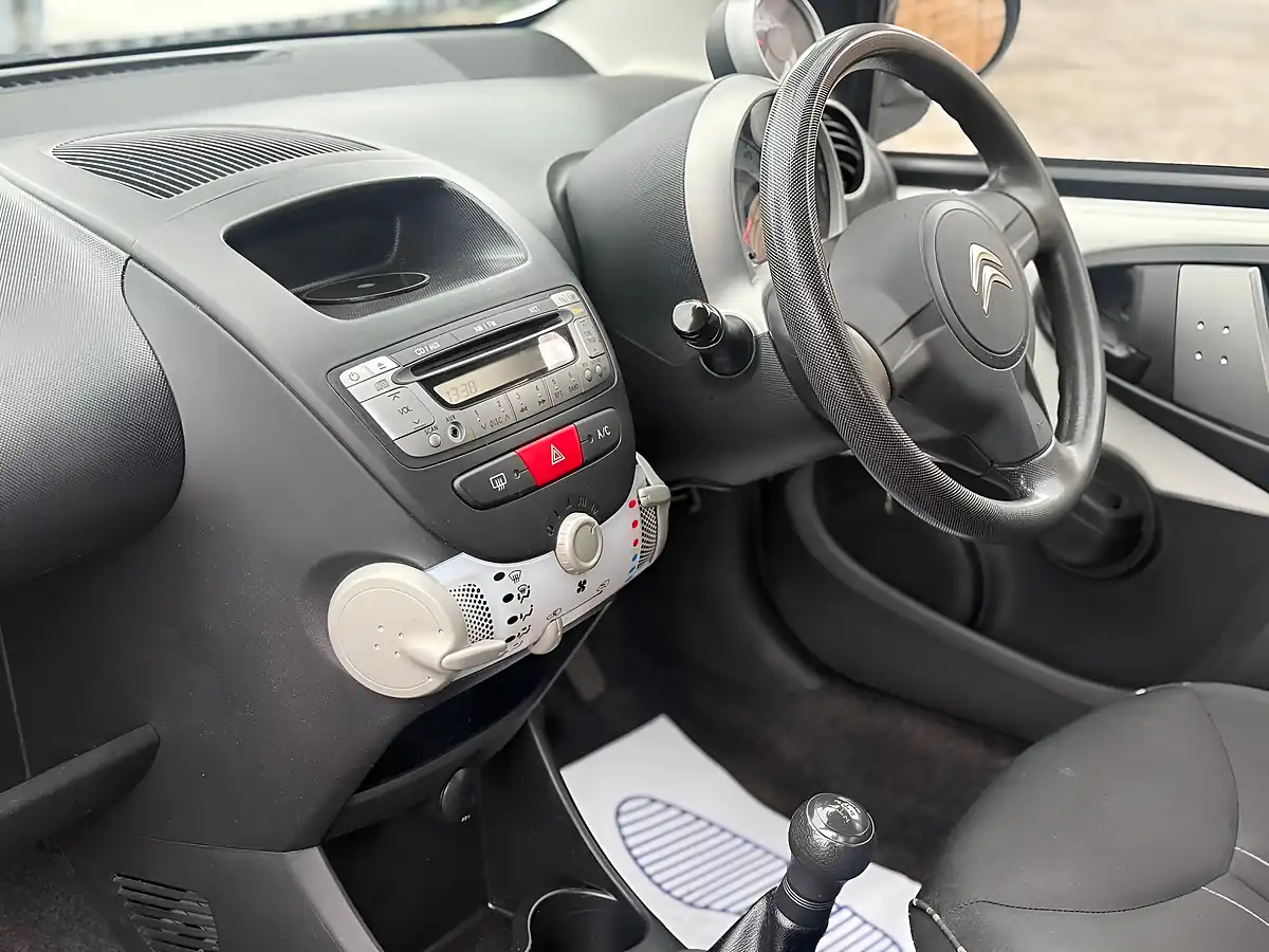Used 2013 Citroen C1 Vtr White - Interior and Exterior details 12