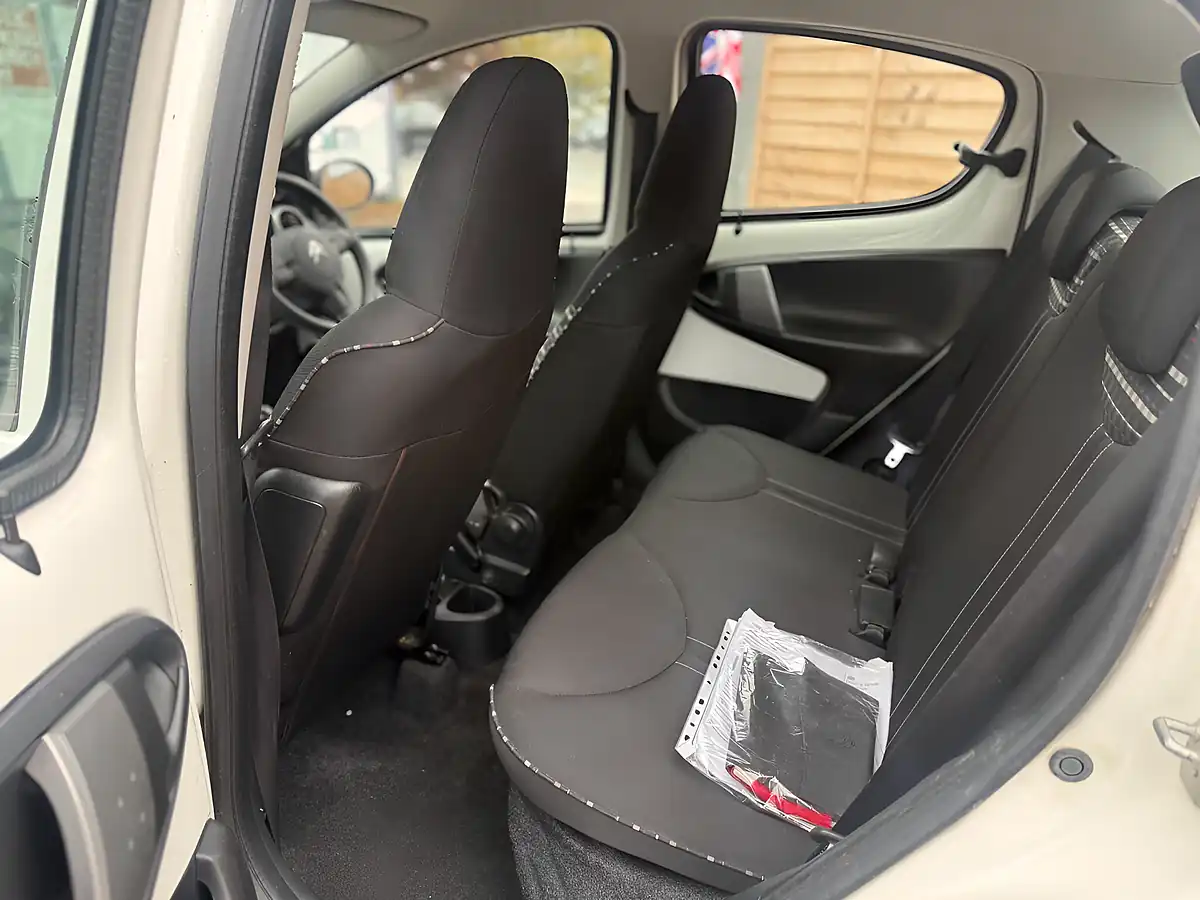Used 2013 Citroen C1 Vtr White - Interior and Exterior details 14