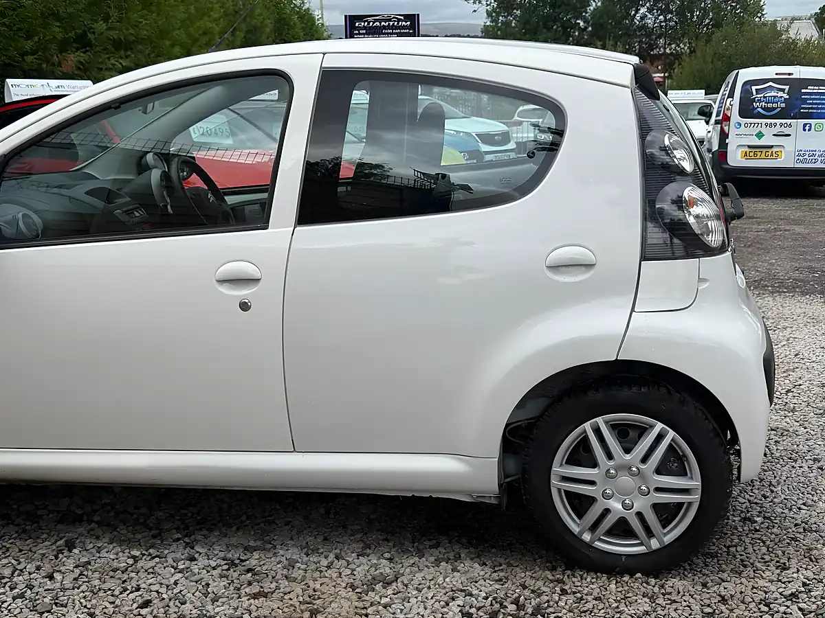 Used 2013 Citroen C1 Vtr White - Interior and Exterior details 7