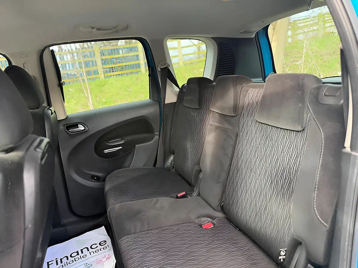 Used 2013 Citroen C3 Picasso Exclusive Blue - Interior and Exterior details 20