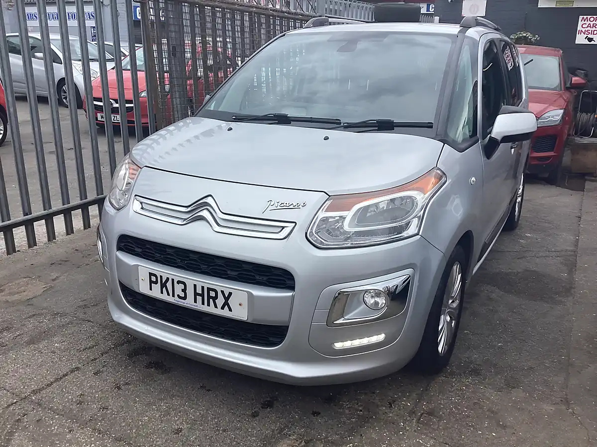 Used 2013 Citroen C3 Picasso Exclusive Silver - Interior and Exterior details 2