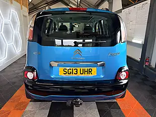 Used 2013 Citroen C3 Picasso Selection Blue - Interior and Exterior details 10
