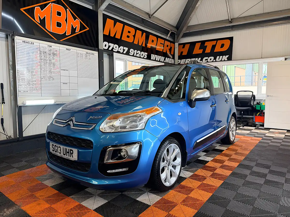 Used 2013 Citroen C3 Picasso Selection Blue - Interior and Exterior details 3