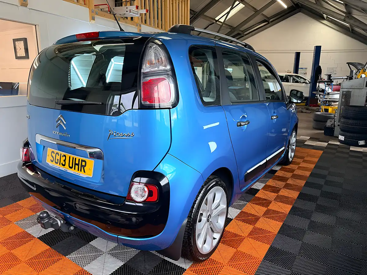 Used 2013 Citroen C3 Picasso Selection Blue - Interior and Exterior details 5