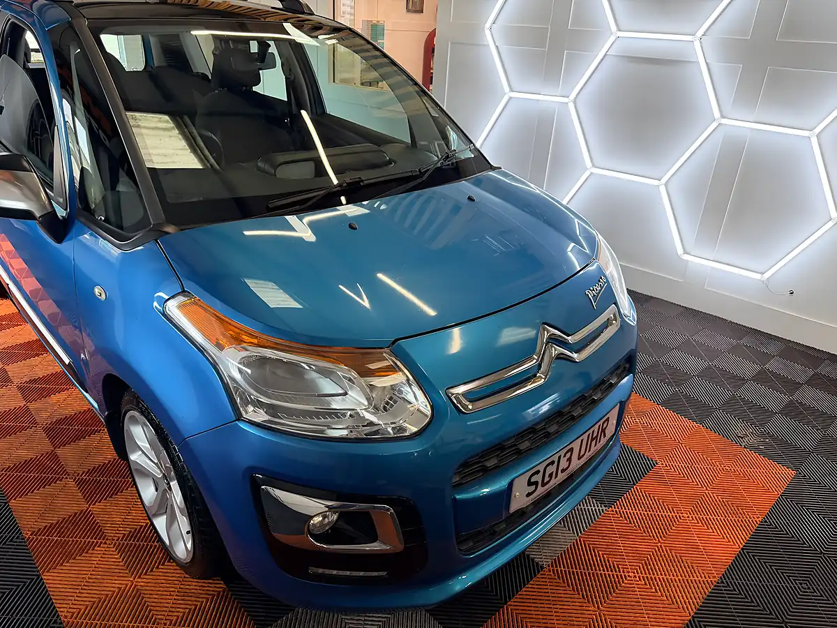 Used 2013 Citroen C3 Picasso Selection Blue - Interior and Exterior details 8