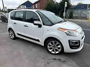 Used 2013 Citroen C3 Picasso Selection White - Interior and Exterior details 11