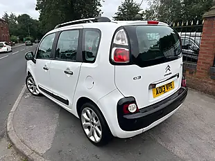 Used 2013 Citroen C3 Picasso Selection White - Interior and Exterior details 4