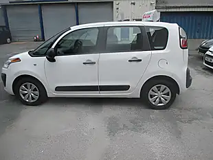 Used 2013 Citroen C3 Picasso Vt White - Interior and Exterior details 5