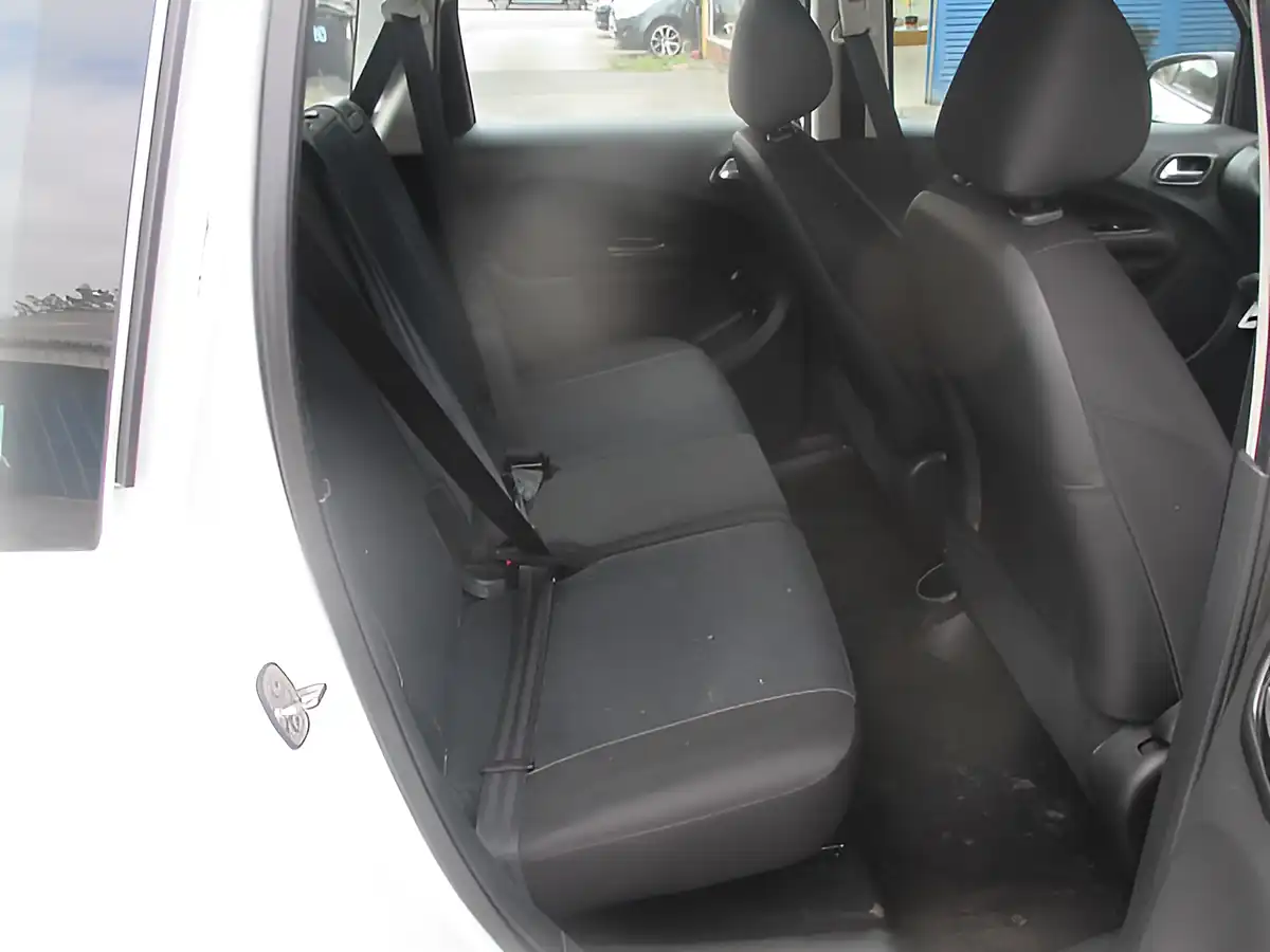 Used 2013 Citroen C3 Picasso Vt White - Interior and Exterior details 8