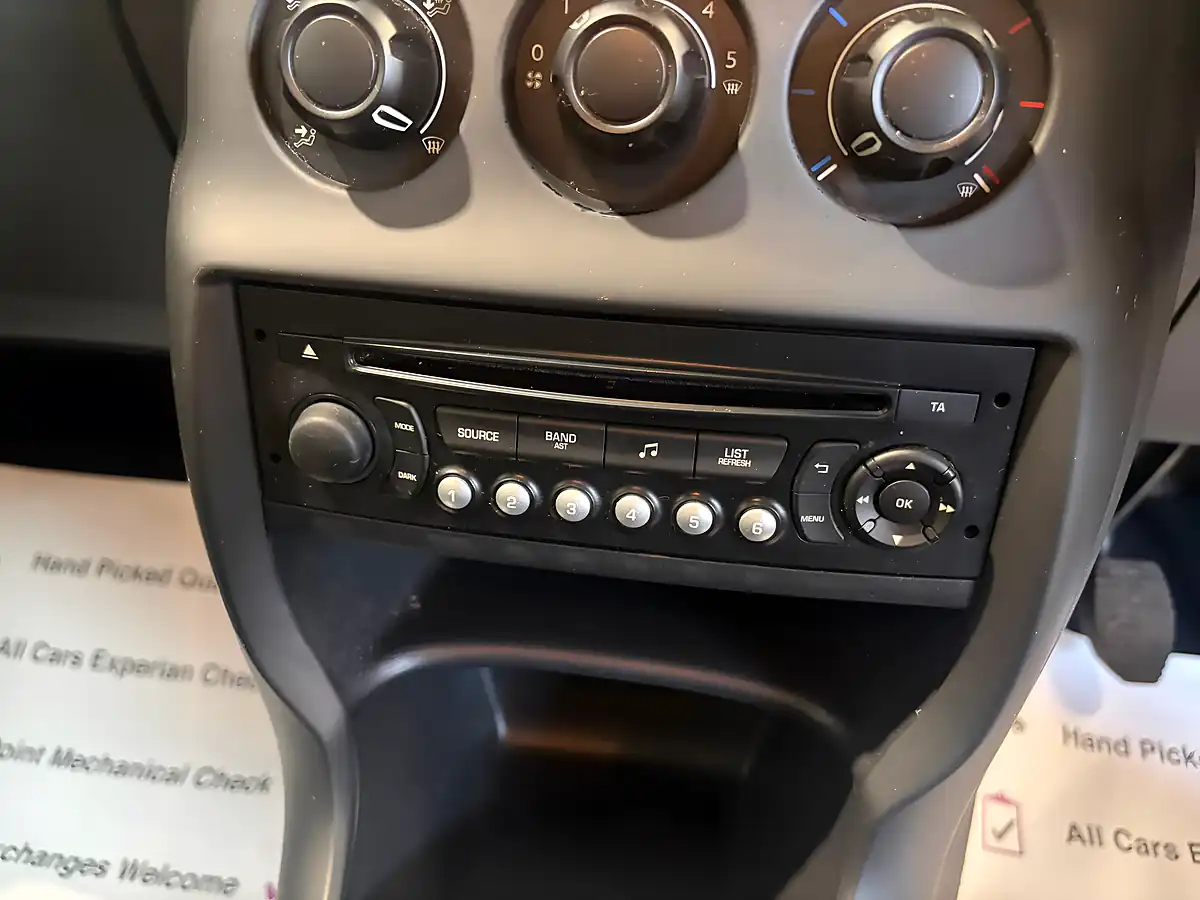 Used 2013 Citroen C3 Vtr+ Blue - Interior and Exterior details 18