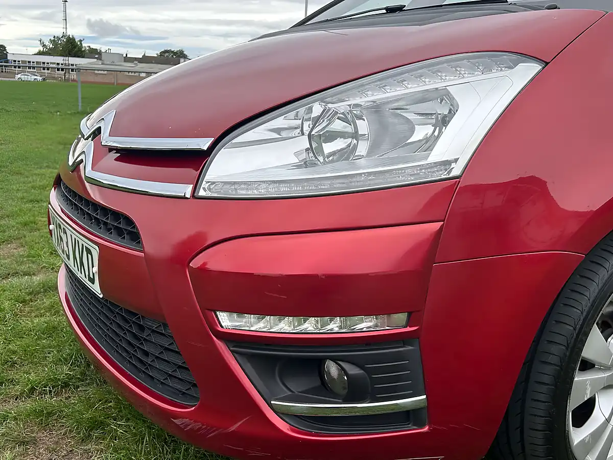 Used 2013 Citroen C4 Grand Picasso Platinum Red - Interior and Exterior details 10