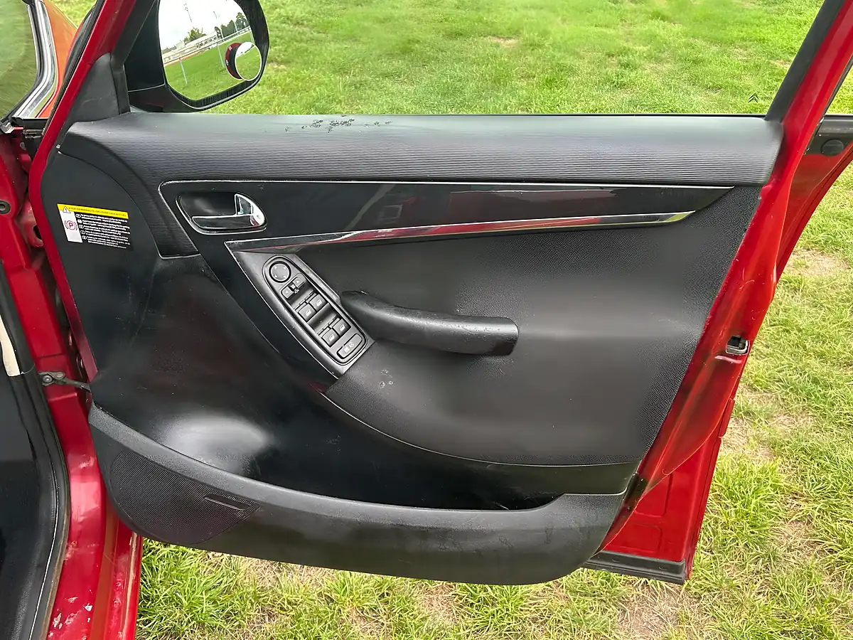 Used 2013 Citroen C4 Grand Picasso Platinum Red - Interior and Exterior details 11