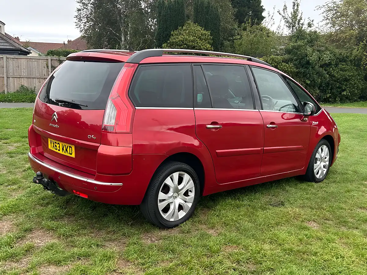 Used 2013 Citroen C4 Grand Picasso Platinum Red - Interior and Exterior details 5