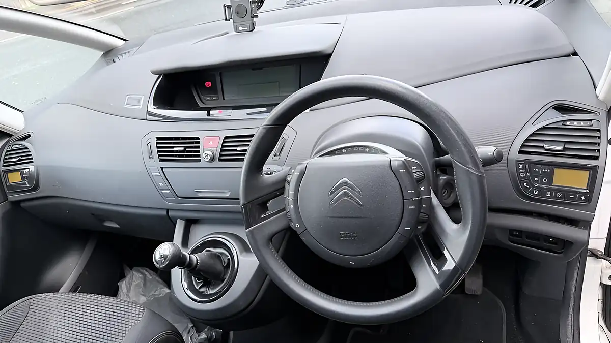 Used 2013 Citroen C4 Grand Picasso Platinum White - Interior and Exterior details 11