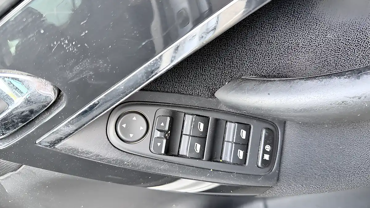 Used 2013 Citroen C4 Grand Picasso Platinum White - Interior and Exterior details 12