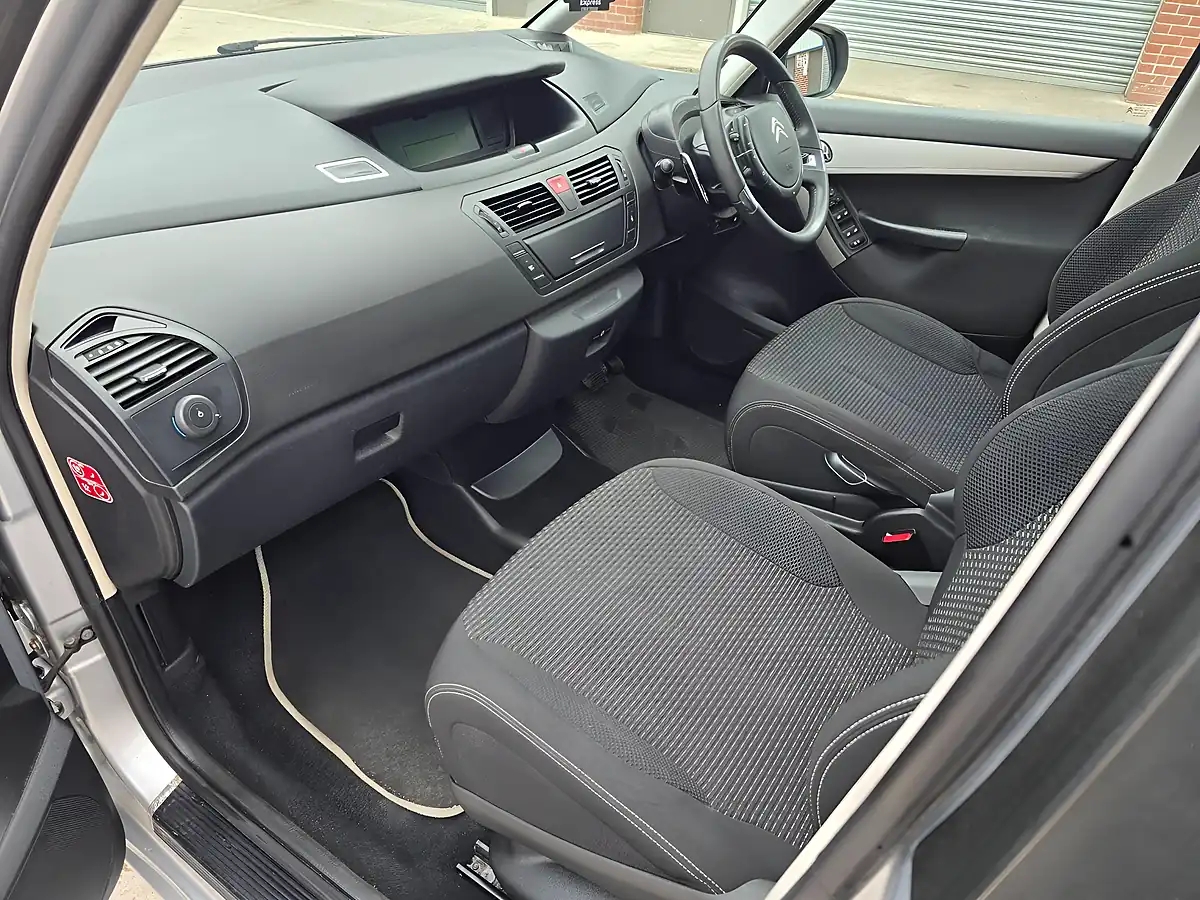 Used 2013 Citroen C4 Picasso Airdream Edition Silver - Interior and Exterior details 11