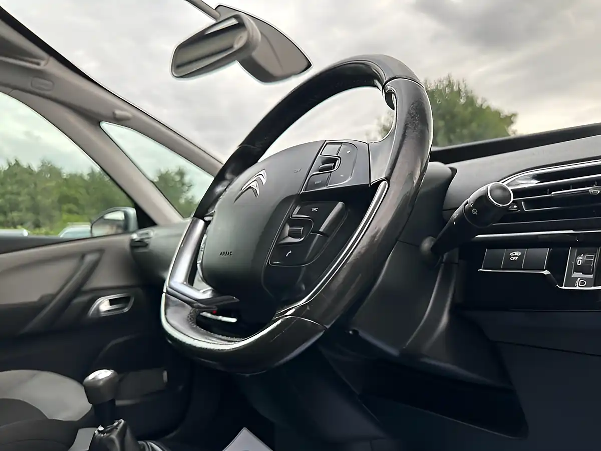 Used 2013 Citroen C4 Picasso Airdream Exclusive Silver - Interior and Exterior details 13