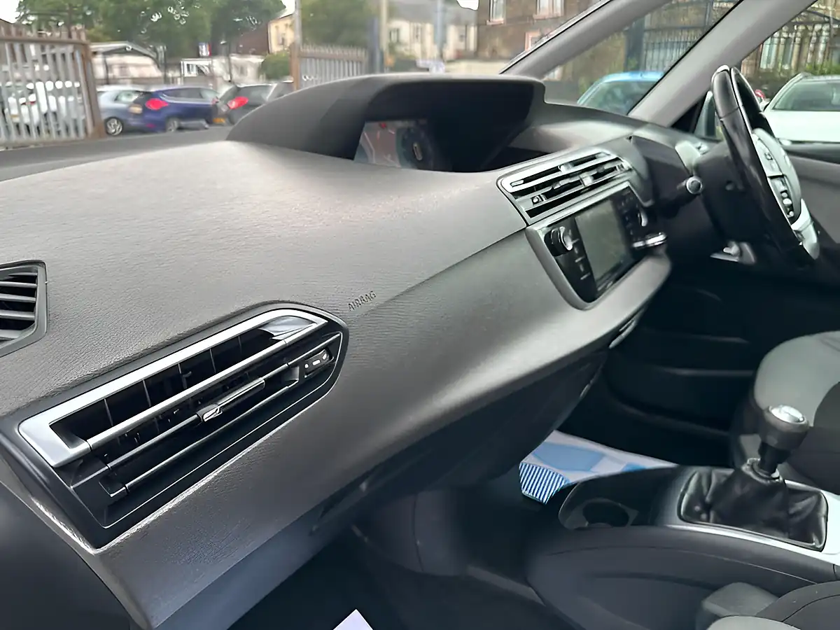 Used 2013 Citroen C4 Picasso Airdream Exclusive Silver - Interior and Exterior details 20