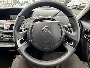 Used 2013 Citroen C4 Picasso Airdream Platinum Red - Interior and Exterior details 17