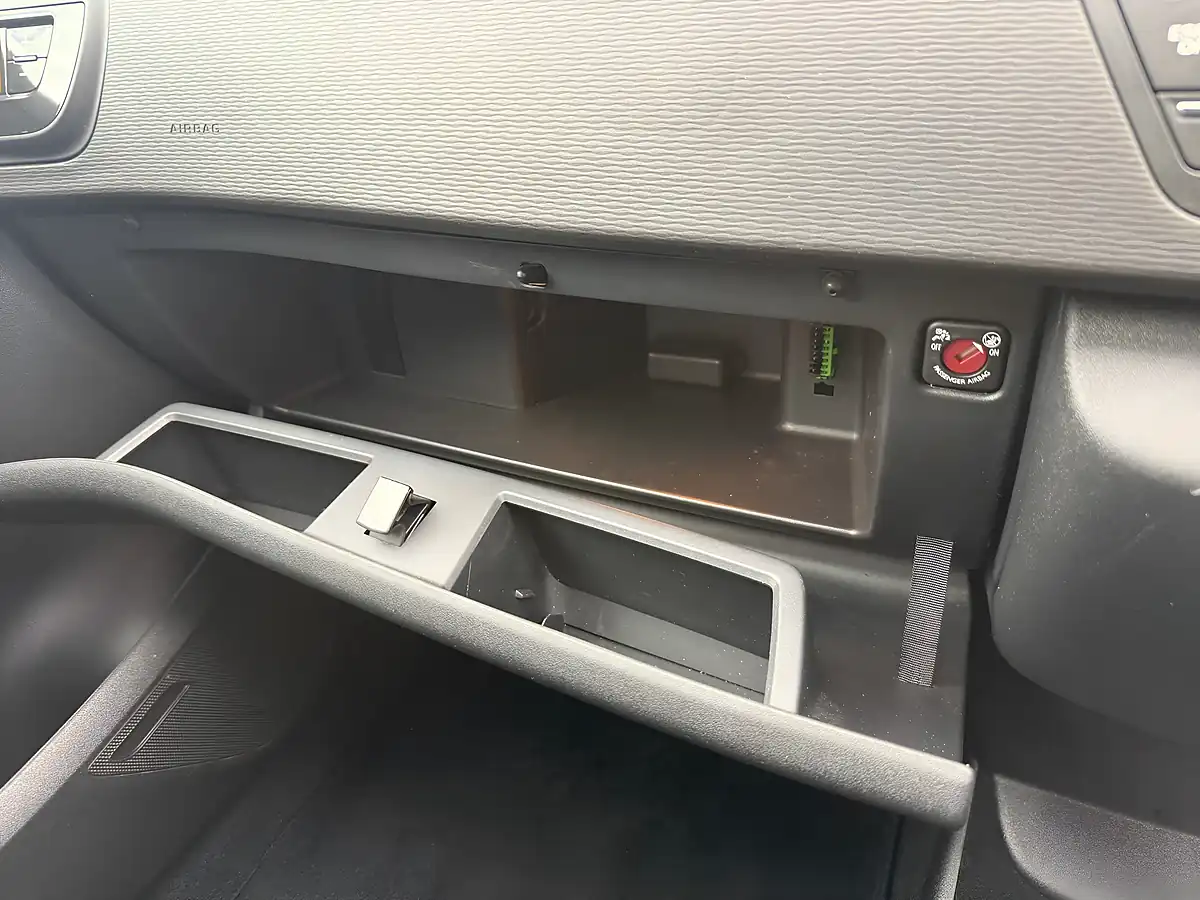 Used 2013 Citroen C4 Picasso Airdream Platinum Red - Interior and Exterior details 20