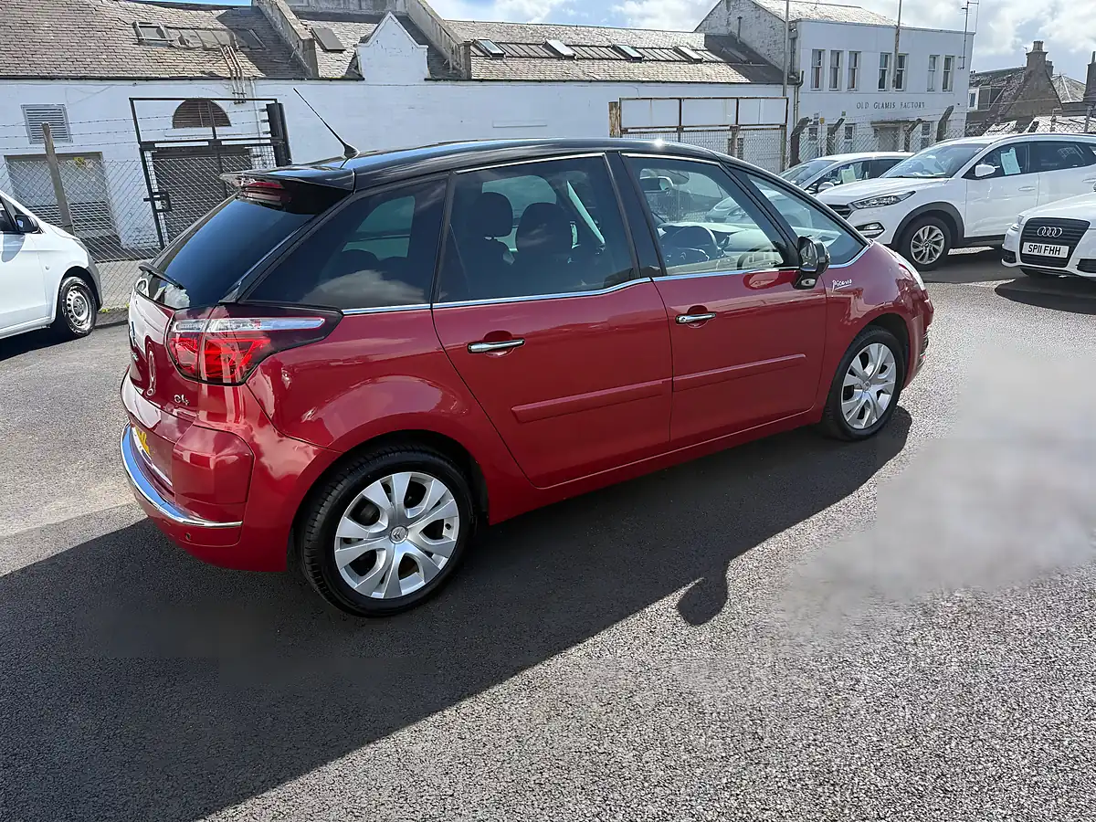 Used 2013 Citroen C4 Picasso Airdream Platinum Red - Interior and Exterior details 5