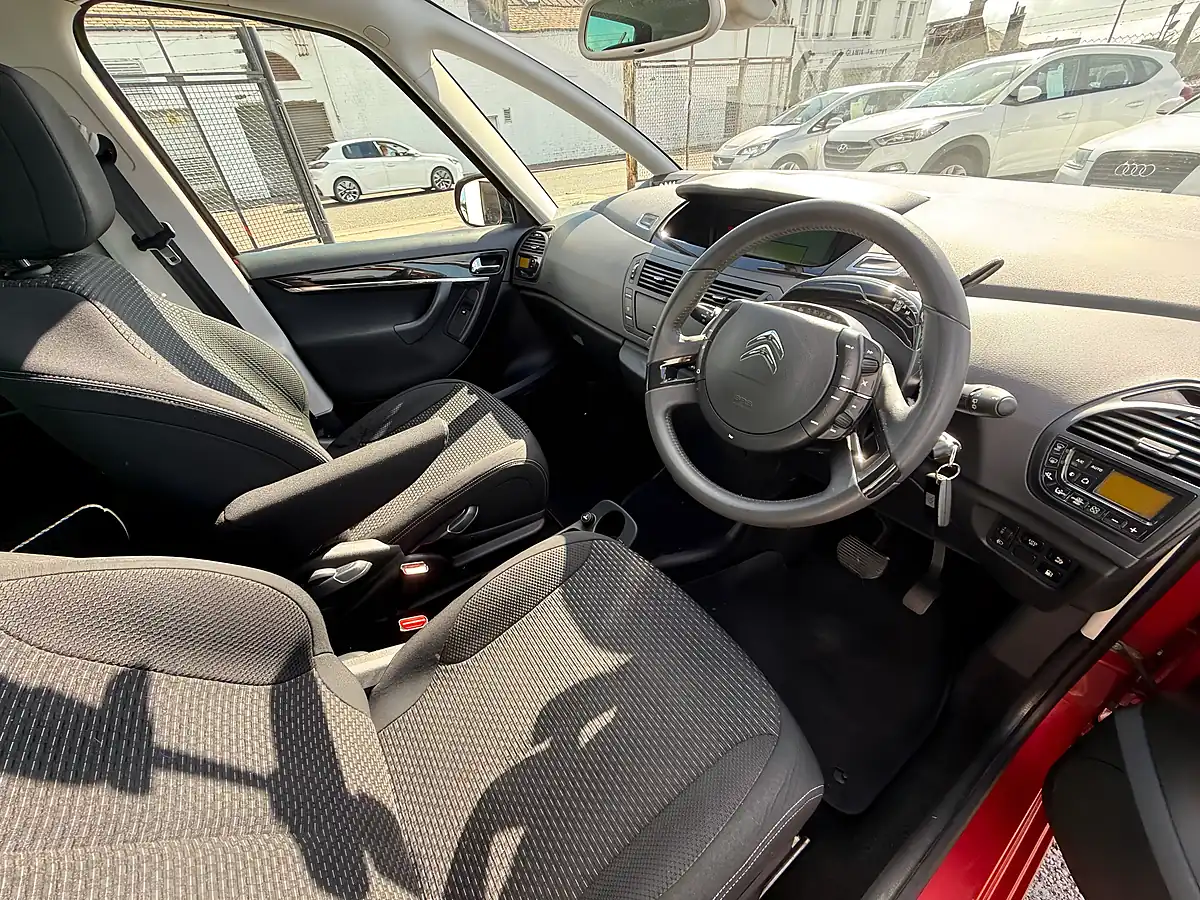 Used 2013 Citroen C4 Picasso Airdream Platinum Red - Interior and Exterior details 9