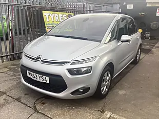 Used 2013 Citroen C4 Picasso Airdream Vtr Plus Silver - Interior and Exterior details 3