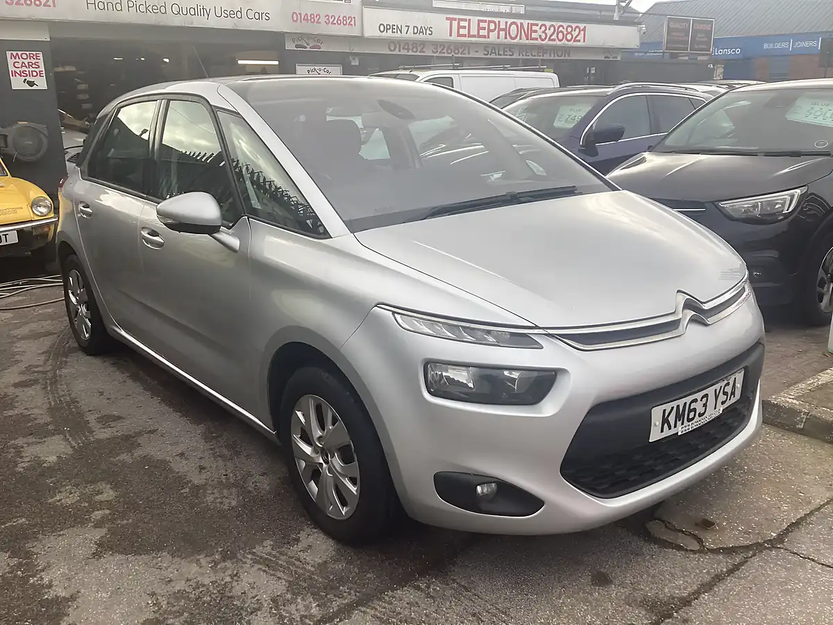 Used 2013 Citroen C4 Picasso Airdream Vtr Plus Silver - Interior and Exterior details 4